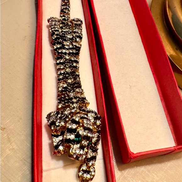 Vintage articulated tiger brooch, circa 1980, enamel and rhinestones. - Picture 2 of 4